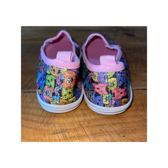 Girls Take A Walk Pink Cat Graphic Print Slip On Flat Sneakers Size 6 - Picture 3 of 6